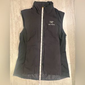 Arc’teryx Atom LT Vest Women’s w/ Crestone Branding